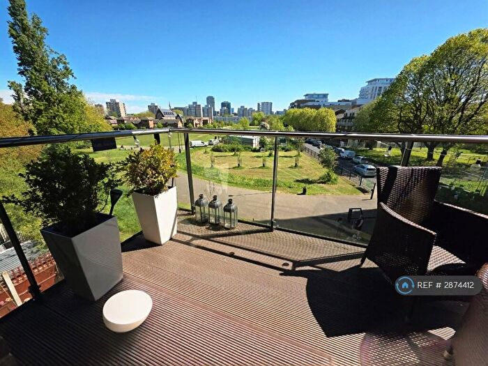 2 Bedroom Flat To Rent In Stainsby Road, London, E14