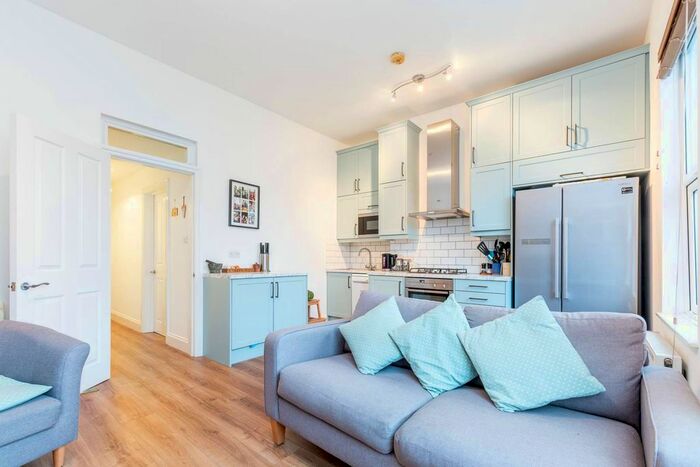 2 Bedroom Flat To Rent In Haydons Road, Wimbledon, London, SW19