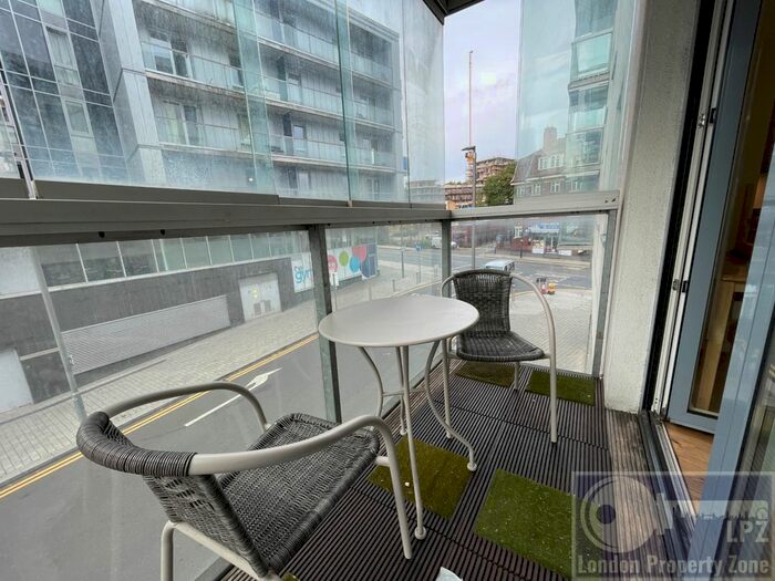 2 Bedroom Flat To Rent In Empire Way, Wembley, HA9