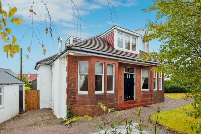 4 Bedroom Detached Bungalow To Rent In Stewart Drive, Clarkston, Glasgow, G76