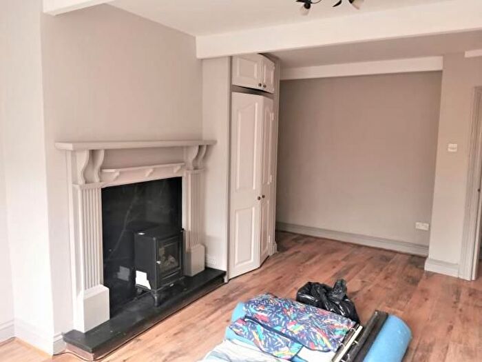 1 Bedroom Flat To Rent In High Street, Knighton, LD7