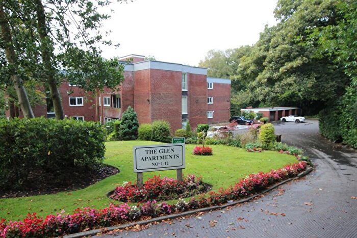 2 Bedroom Apartment For Sale In The Glen, Bolton, BL1