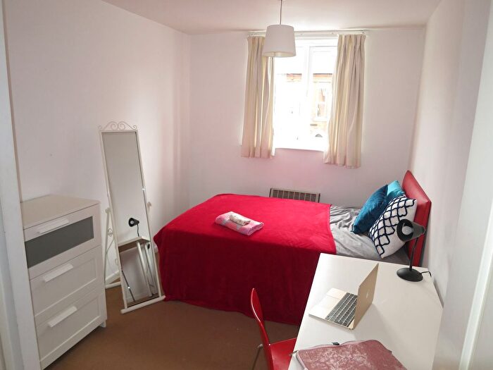 4 Bedroom Semi-Detached House To Rent In Churchview Court, North Road, Nottingham, NG2