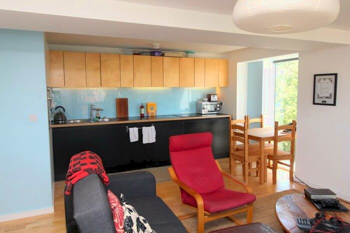 2 Bedroom Apartment To Rent In Saxton, The Avenue, LS9