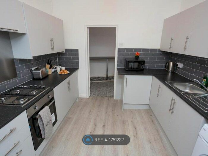 6 Bedroom Terraced House To Rent In Greenbank Rd, Darlington, DL3