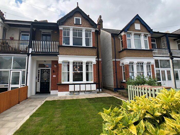 2 Bedroom Flat For Sale In Marlborough Hill, Harrow, HA1