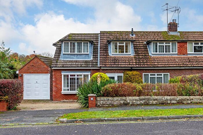 3 Bedroom Semi Detached House For Sale In Lynford Way, Winchester, SO22