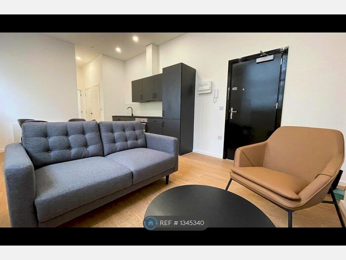 2 Bedroom Flat To Rent In Spot, Bolton, BL1