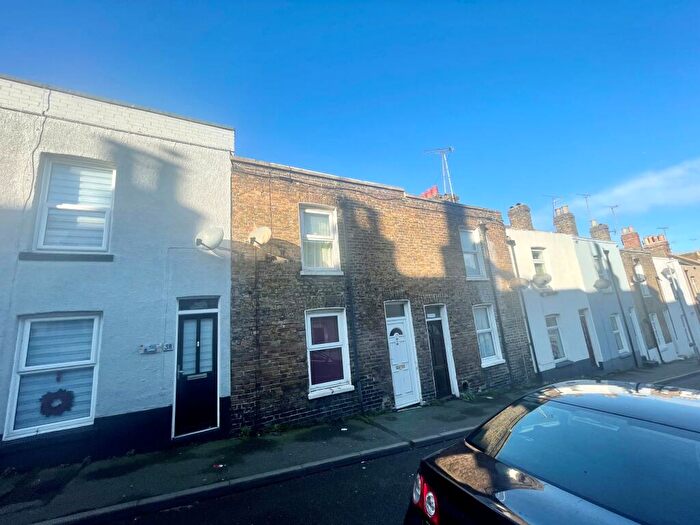 2 Bedroom House To Rent In Alexandra Road, Ramsgate, CT11