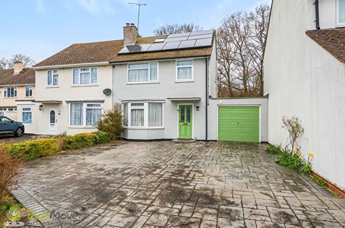 3 Bedroom Semi-Detached House For Sale In Long Grove, Baughurst, Tadley, Hampshire, RG26