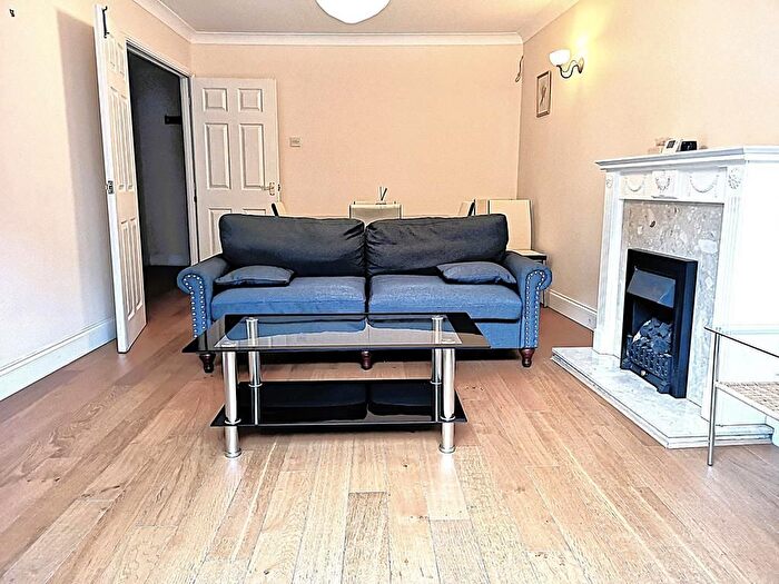 2 Bedroom Flat For Sale In Tooley Street, London, SE1