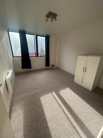 1 Bedroom Flat To Rent In Mill Street, Luton, LU1