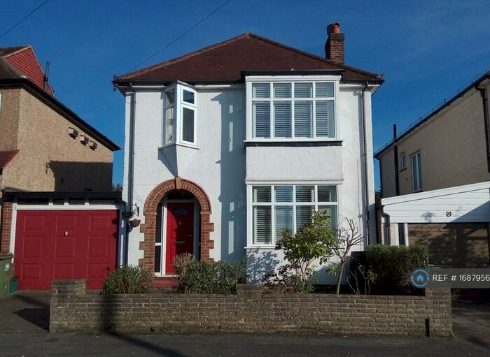 3 Bedroom Detached House To Rent In Fromondes Road, London, SM3
