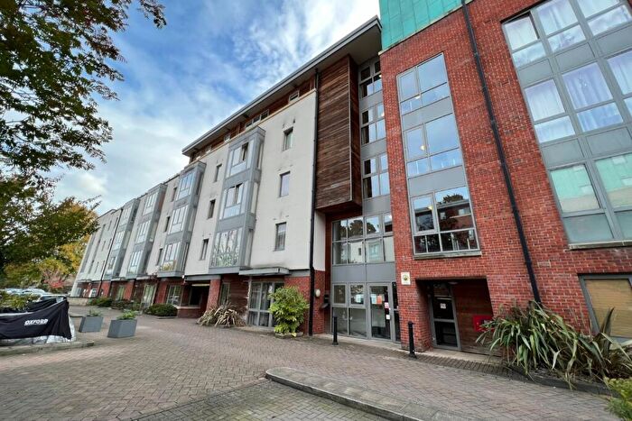 2 Bedroom Apartment To Rent In Sweetman Place, Bristol, BS2