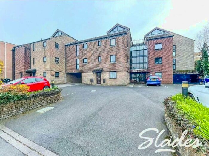 2 Bedroom Flat To Rent In Diana Court, Lymington Road, Highcliffe, BH23