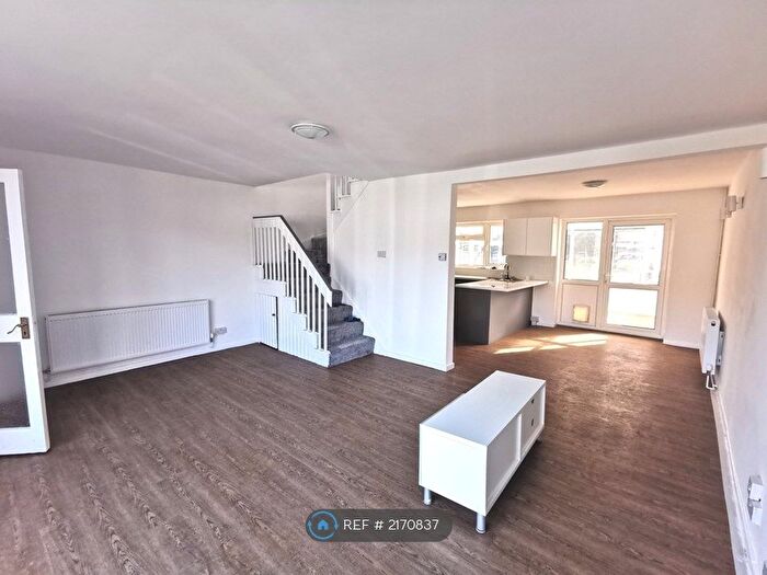 3 Bedroom Semi-Detached House To Rent In Peveril Crescent, Manchester, M21