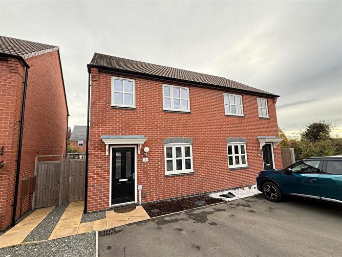 3 Bedroom Semi-Detached House For Sale In Knight Drive, Burton On Trent, DE13