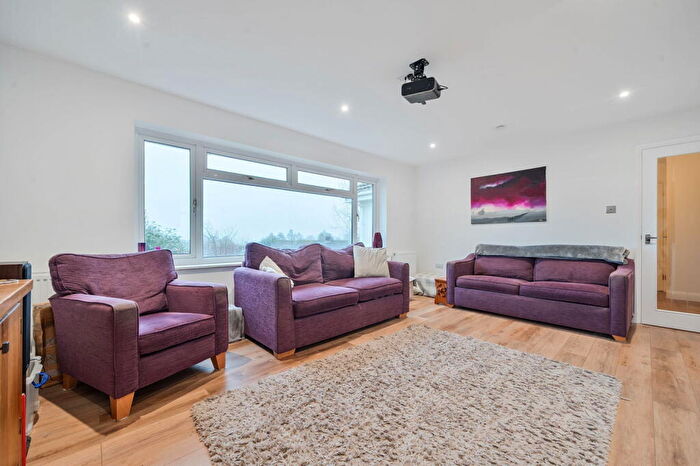 3 Bedroom Detached Bungalow For Sale In Edgecombe Way, St. Anns Chapel, Gunnislake, PL18 - Photo 6