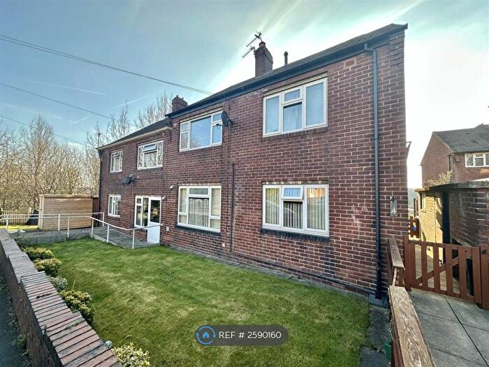1 Bedroom Flat To Rent In Chandler Close, Birstall, Batley, WF17