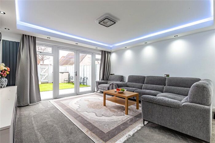 3 Bedroom Terraced House For Sale In Lakeside, Fishponds, Bristol, BS16