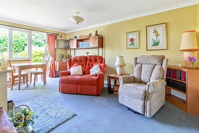 2 Bedroom Semi-Detached Bungalow For Sale In Eleanor Close, Tiptree, CO5