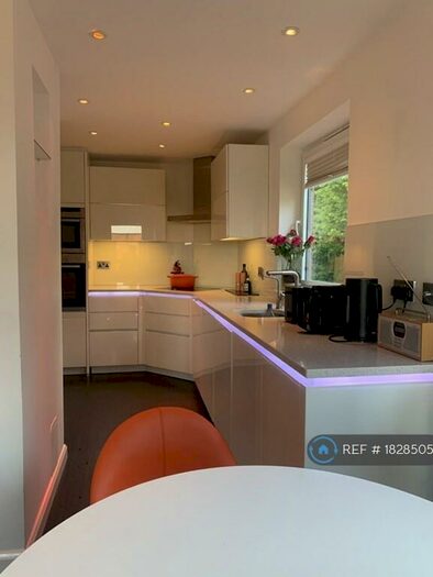 1 Bedroom Flat To Rent In Graham Road, Sheffield, S10
