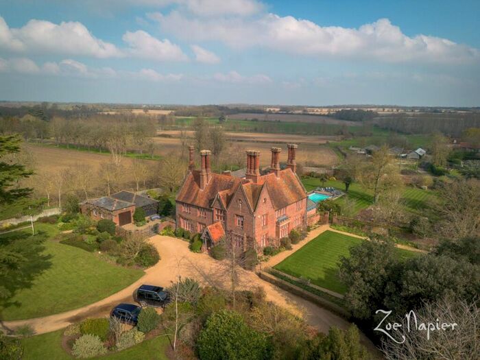 6 Bedroom Country House For Sale In Faulkbourne, CM8