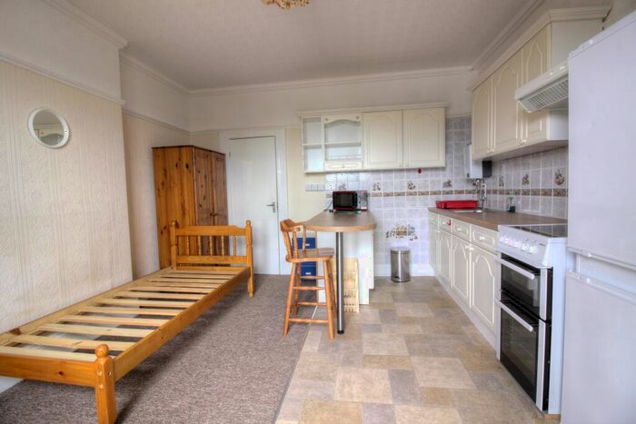 1 Bedroom Flat To Rent In Flat, Station Road, Okehampton, EX20