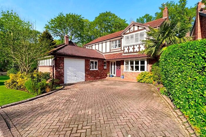 4 Bedroom Detached House For Sale In Woodside Lane, Poynton, SK12