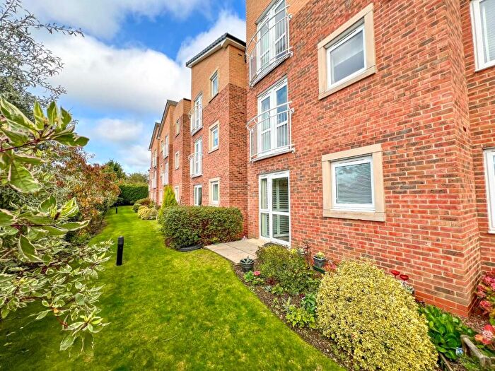 1 Bedroom Apartment For Sale In Camsell Court, Framwellgate Moor, Durham, DH1