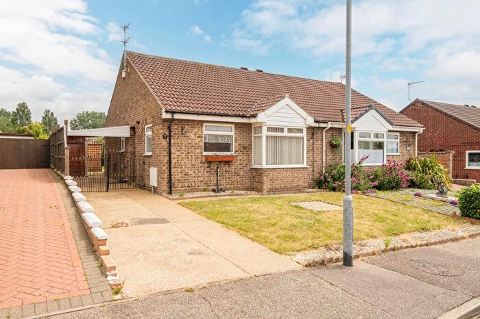2 Bedroom Semi-Detached Bungalow For Sale In Flowerday Close, Hopton, NR31