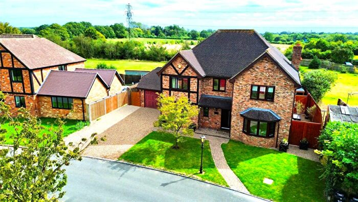 5 Bedroom Detached House For Sale In Douglas Grange, Hurst, Reading, Berkshire, RG10