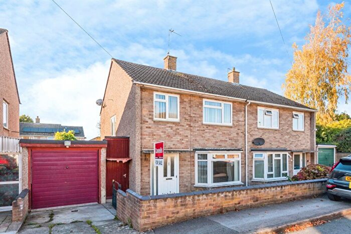 3 Bedroom Semi-Detached House For Sale In Woodruff Close, Oxford, OX4