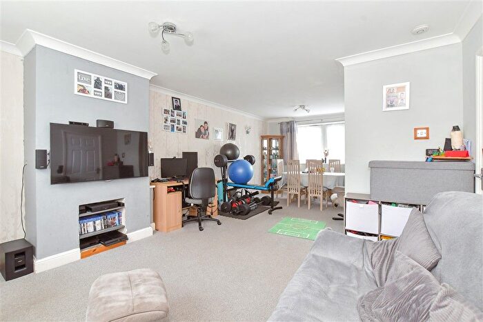 3 Bedroom Semi-detached House For Sale In Corhampton Crescent, Havant, Hampshire, PO9
