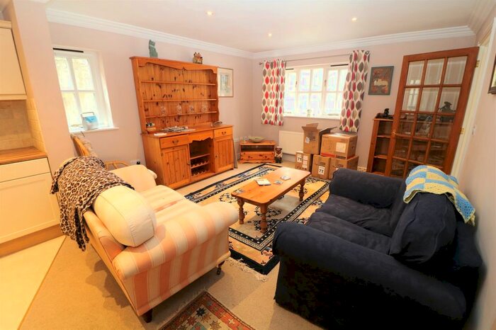 2 Bedroom End Of Terrace House To Rent In Church Street, Dorking, RH4