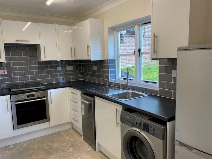1 Bedroom Apartment To Rent In St. Josephs Vale, London, SE3