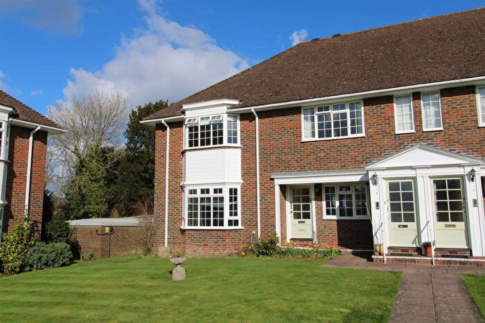 3 Bedroom Maisonette To Rent In Trafalgar Court, Farnham, GU9