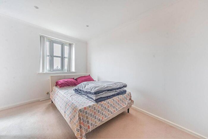 2 Bedroom Flat For Sale In Stanley Road, South Harrow, Harrow, HA2