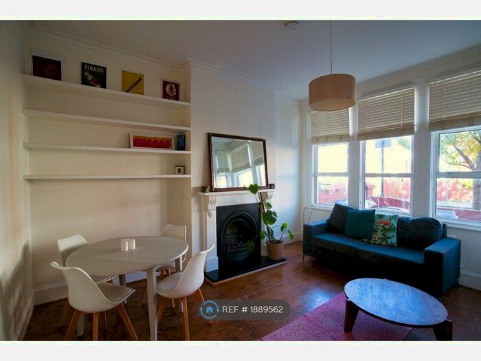 3 Bedroom Flat To Rent In Ivy Rd, London, NW2