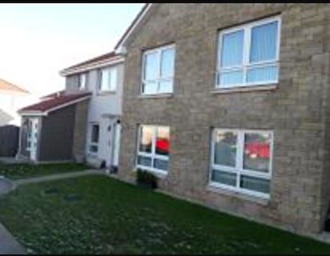 2 Bedroom Flat To Rent In Law View, Leven, KY8