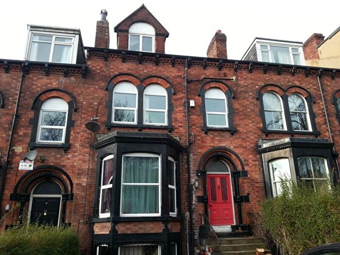 8 Bedroom Terraced House To Rent In St Johns Terrace, Hyde Park, Leeds, LS3