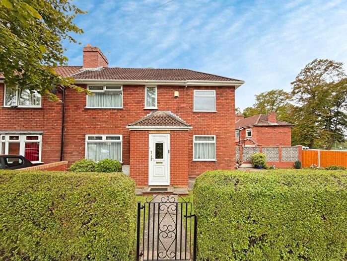 3 Bedroom Semi Detached House For Sale In Kingshill Road, Bristol, BS4