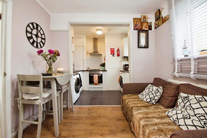 1 Bedroom Flat To Rent In McEntee Avenue, London, E17