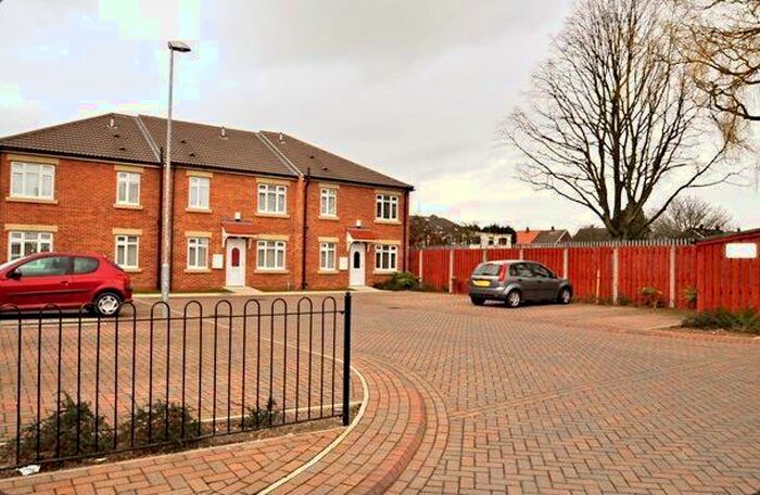 2 Bedroom Apartment To Rent In Penshurst Mews, Hessle, HU13