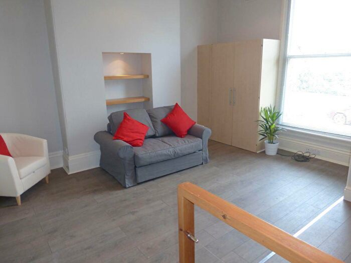 Garage / Parking To Rent In Westfield Terrace, Leeds, West Yorkshire, LS7