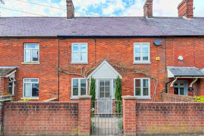 3 Bedroom Terraced House To Rent In High Street, Market Lavington, SN10