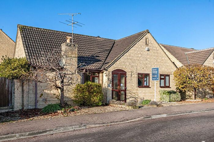 3 Bedroom Bungalow For Sale In Cranhams Lane, Cirencester, Gloucestershire, GL7