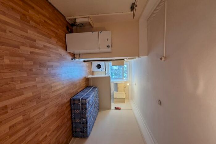 Studio To Rent In Canham Road, South Norwood, SE25