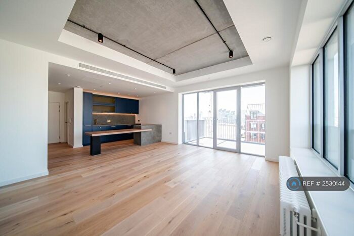 2 Bedroom Flat To Rent In Rendel House, London, E14