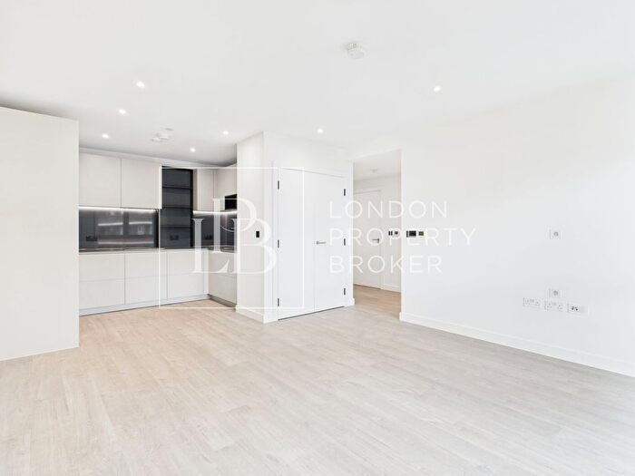 1 Bedroom Flat To Rent In Emperor Point, Dragonfly Walk, Woodberry Down, N4